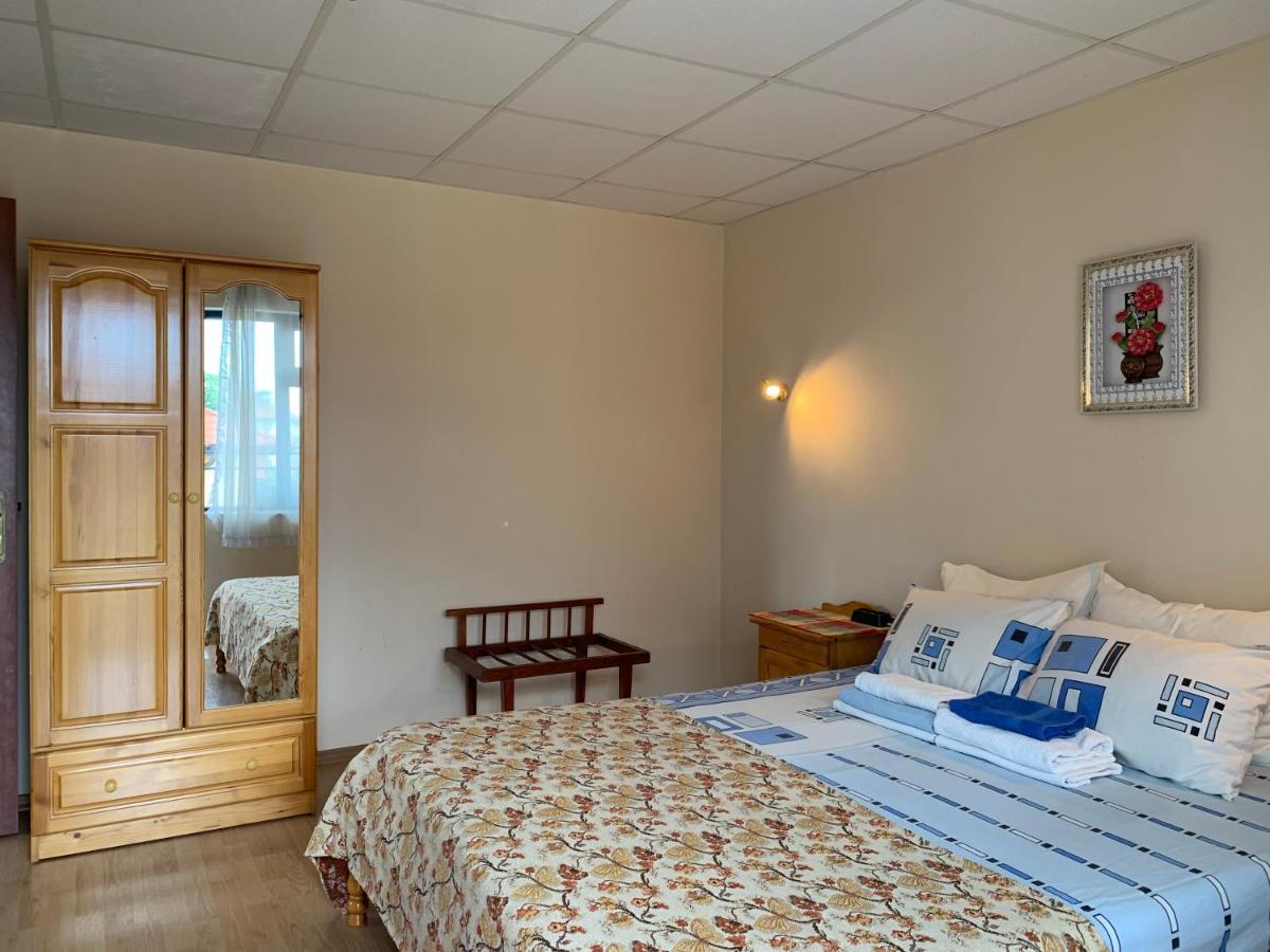 Guest House “Olesya” Obzor Exterior foto